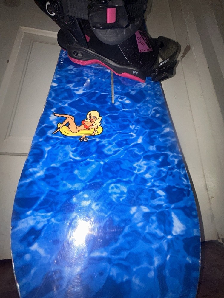2010 Burton Dominant Snowboard