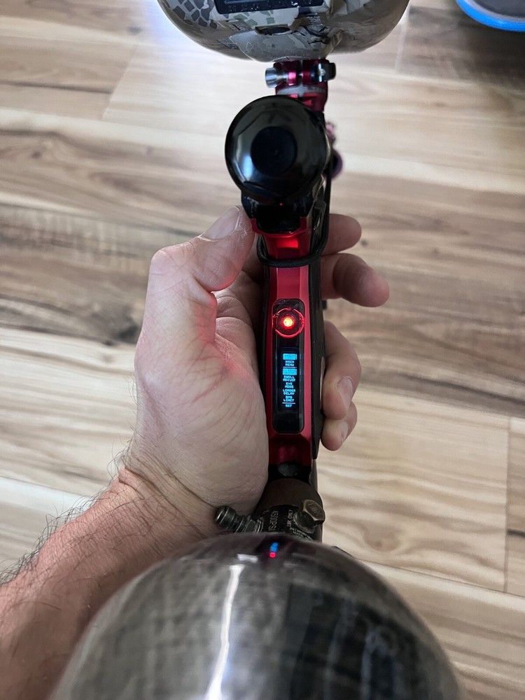 SHOCKER XLS Paintball Marker + Extras