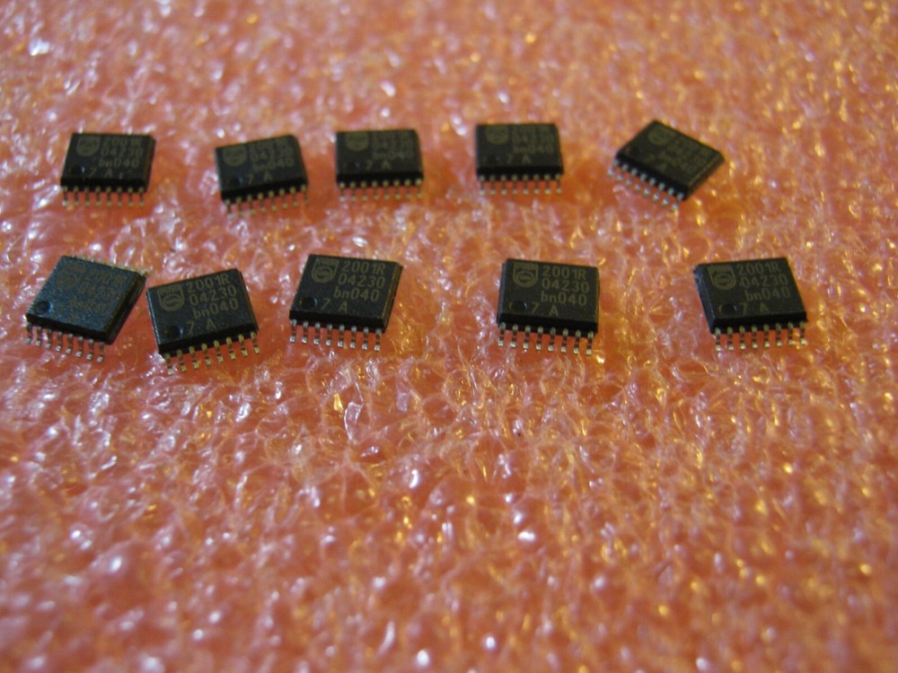 PCK2001RDB Lot of 10 NOS from Philips