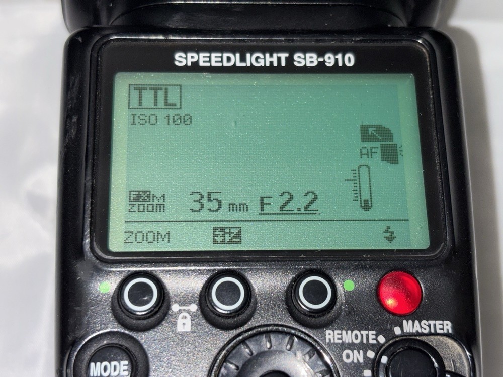 Nikon SB-910 Speedlight Flash Tested