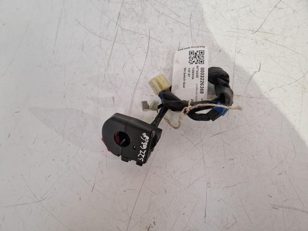 YAMAHA YZF R7 RH RIGHT SIDE SWITCH GEAR  2025
