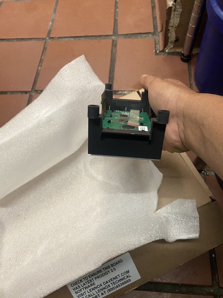 LENNOX PRODIGY 2.0 M3 SYSTEM CONTROLLER DISPLAY