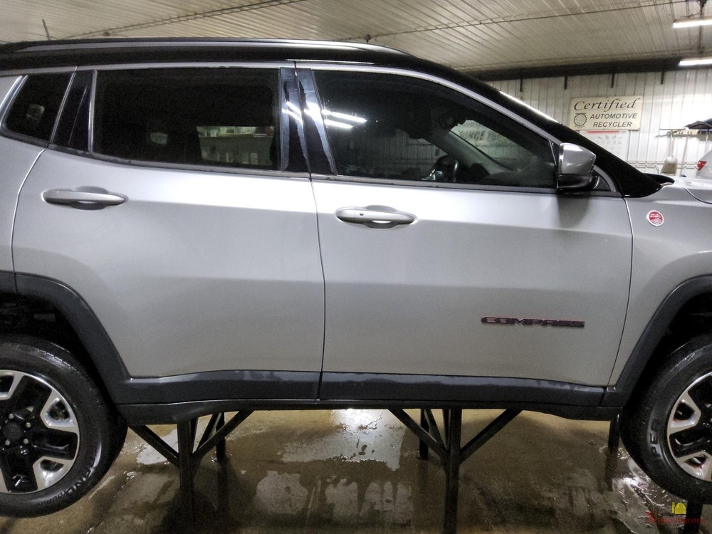 2018 Jeep Compass Passenger Front Headrest Only Black Leather