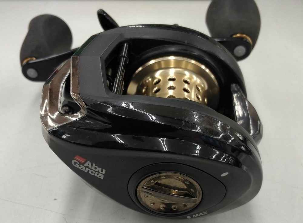 AbuGarcia XROSSFIELD7 Bait Reel