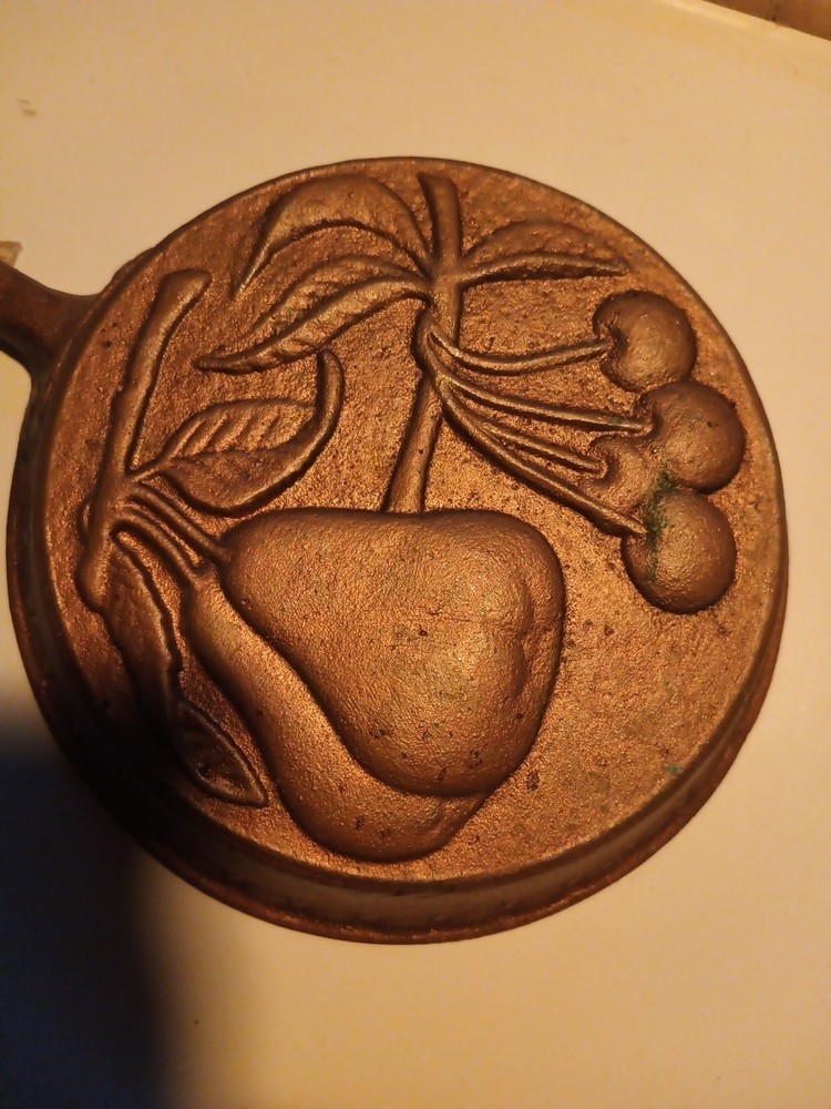 VINTAGE CAST IRON KITCHEN WALL DECOR