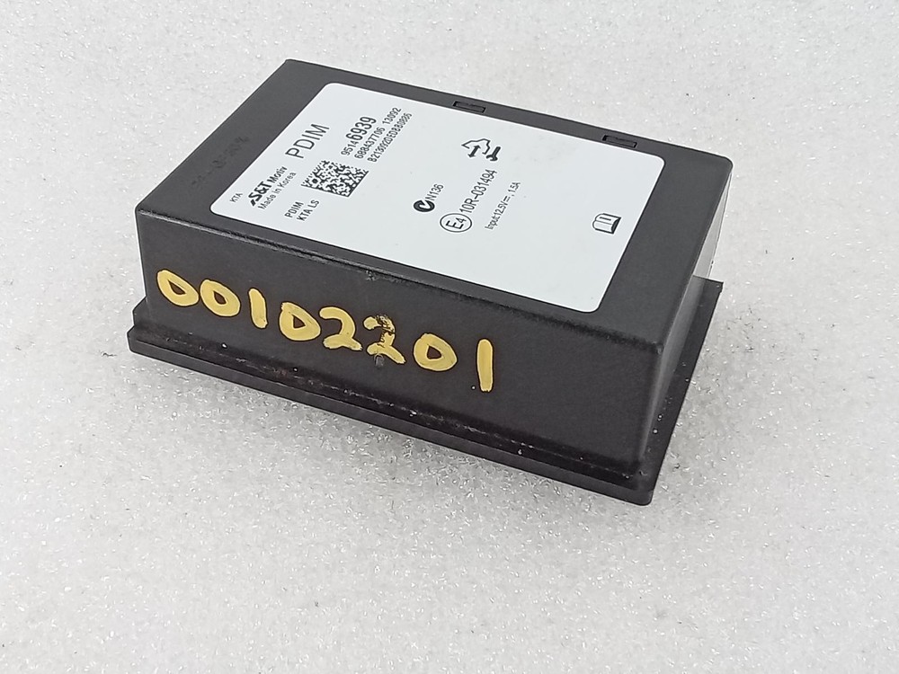 2013-2016 Chevrolet Cruze 8123 Information GPS Center Dash Control Module