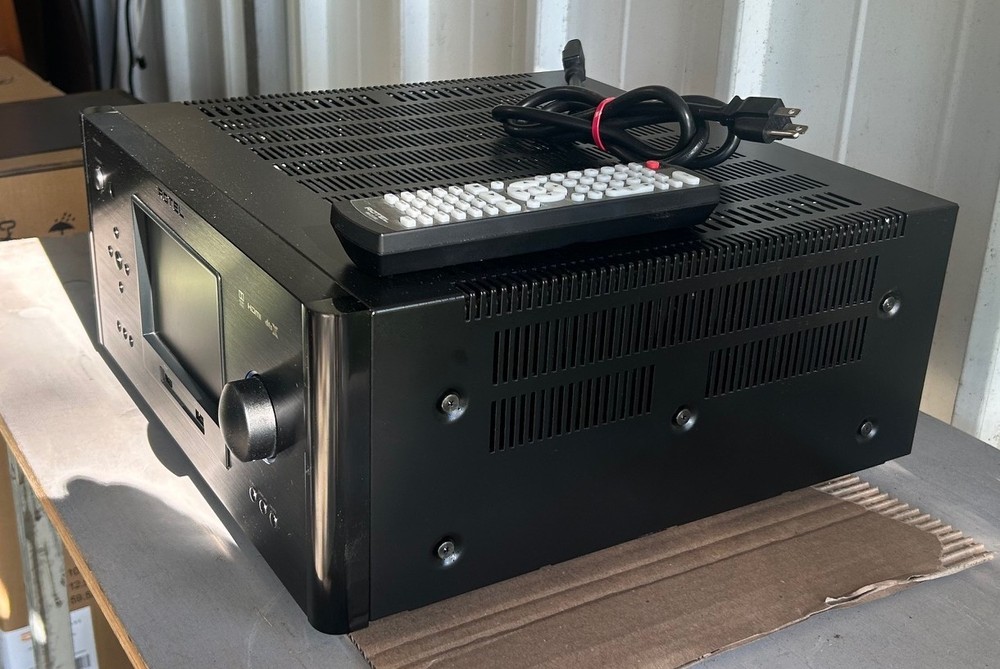 Rotel RAP-1580 Surround Amplified Processor and Remote bundle