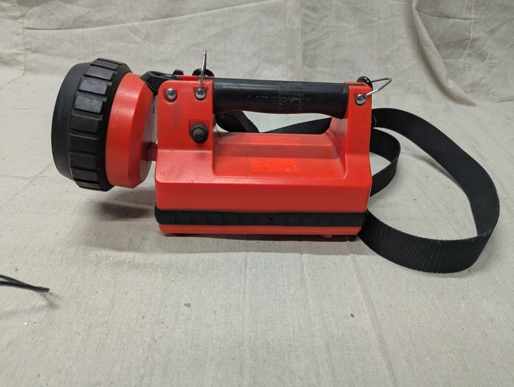 Streamlight LiteBox EMS Firefighter Flashlight With Charger