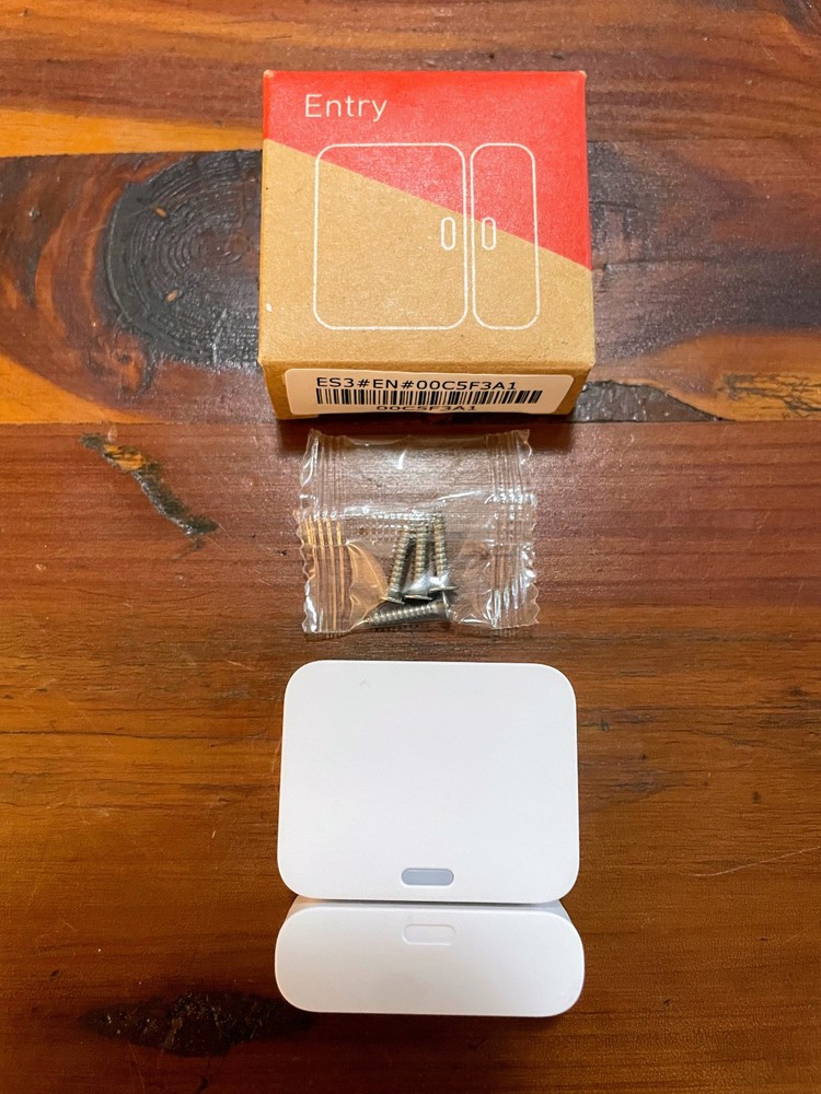 SimpliSafe Security System Base (G3-SSBS3) with Keypad, Indoor Camera and Entry