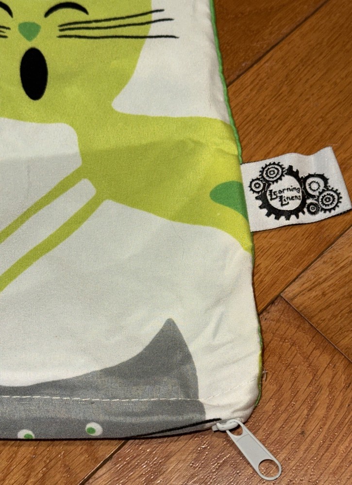 Kids Learning Linens Smarty’s Cat Bedding. 1 Pillow Case & (2) 50” X 84” Sheet