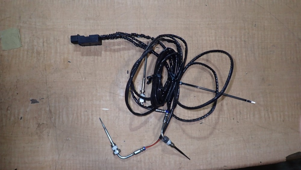 John Deere Diesel Engine Temperature Sensor RE566739 OEM! NEW!