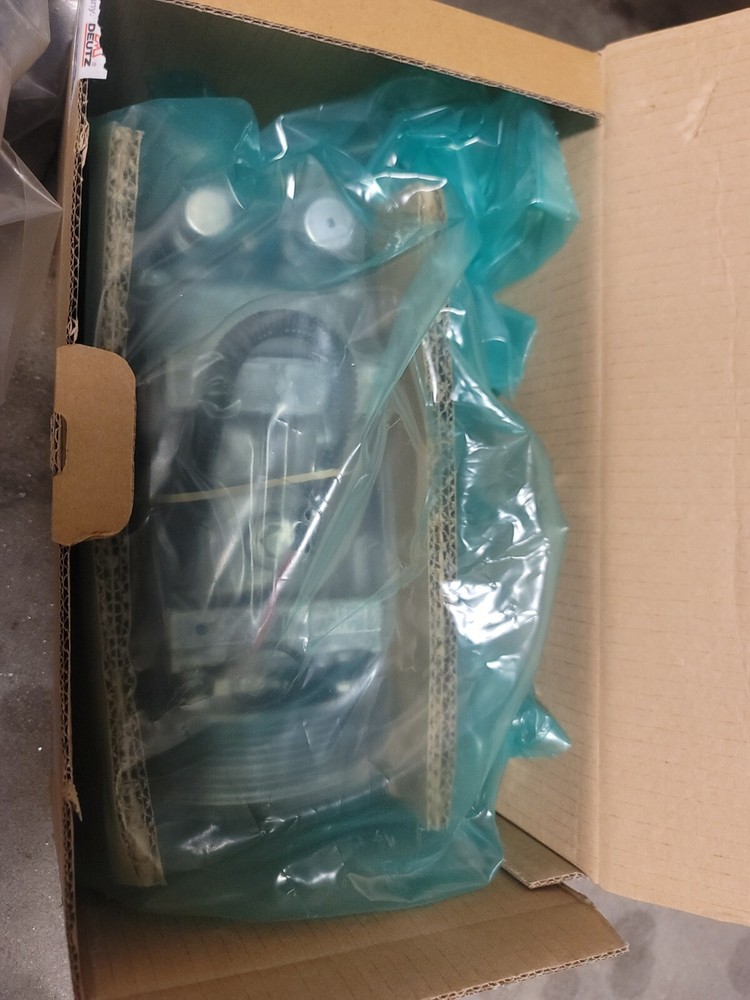 Refrig. Compressor DEUTZ AG 04134355 original