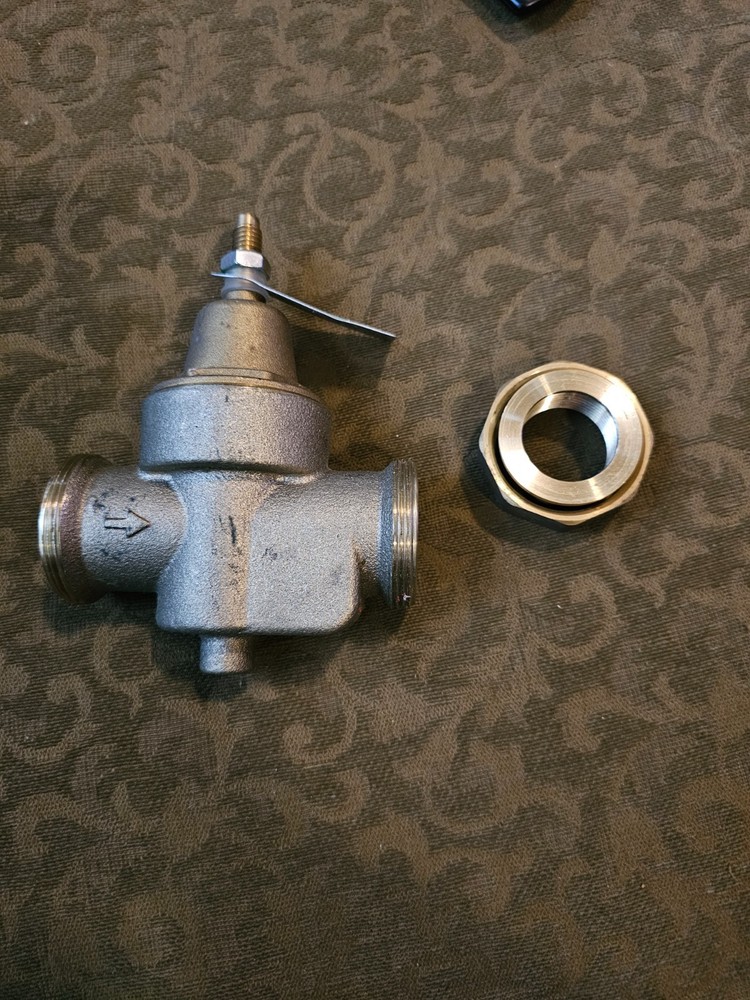 Watts LF N55B M1 Water Pressure Reducing Valve 25-75 MAX 400 PSI  180 FARENHEIT
