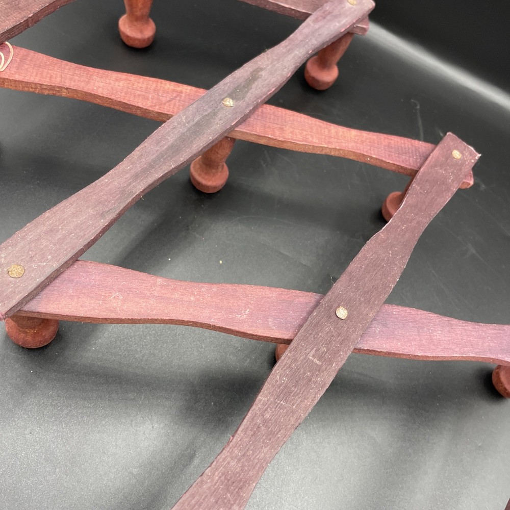 Wooden Expanding Peg Holder