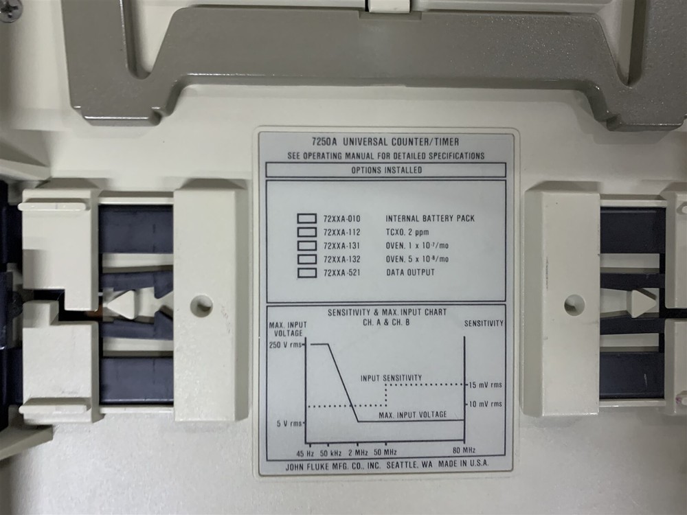 FLUKE 7250A UNIVERSAL COUNTER/TIMER