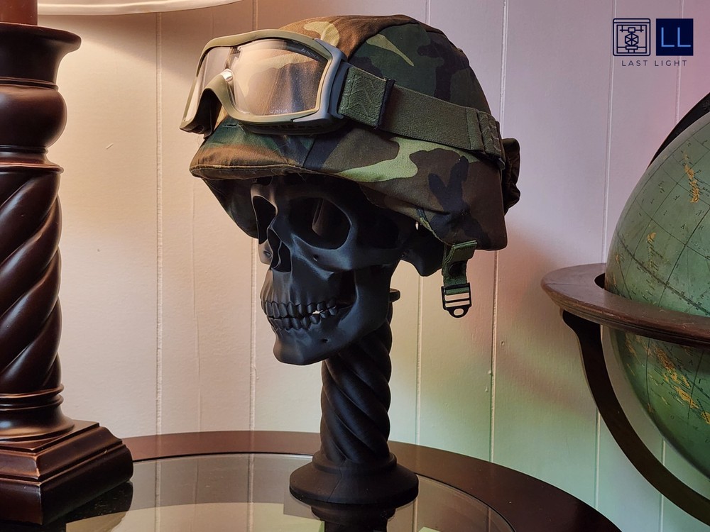 Helmet Pedestal Display with Skull - Unlit Version