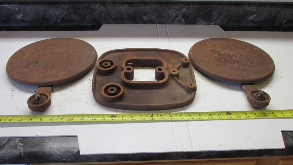 2 Old Iron Cream Separator Bucket Table Model 1400    IHC