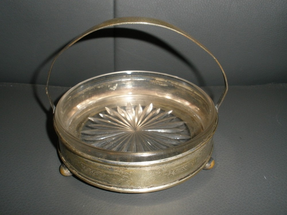 Antique Middletown Silverware Glass Condiment Dish Silver Footed Base