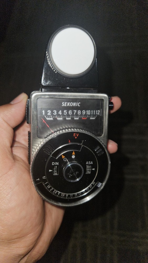 Sekonic L-428 Light Meter w/ Case Tested