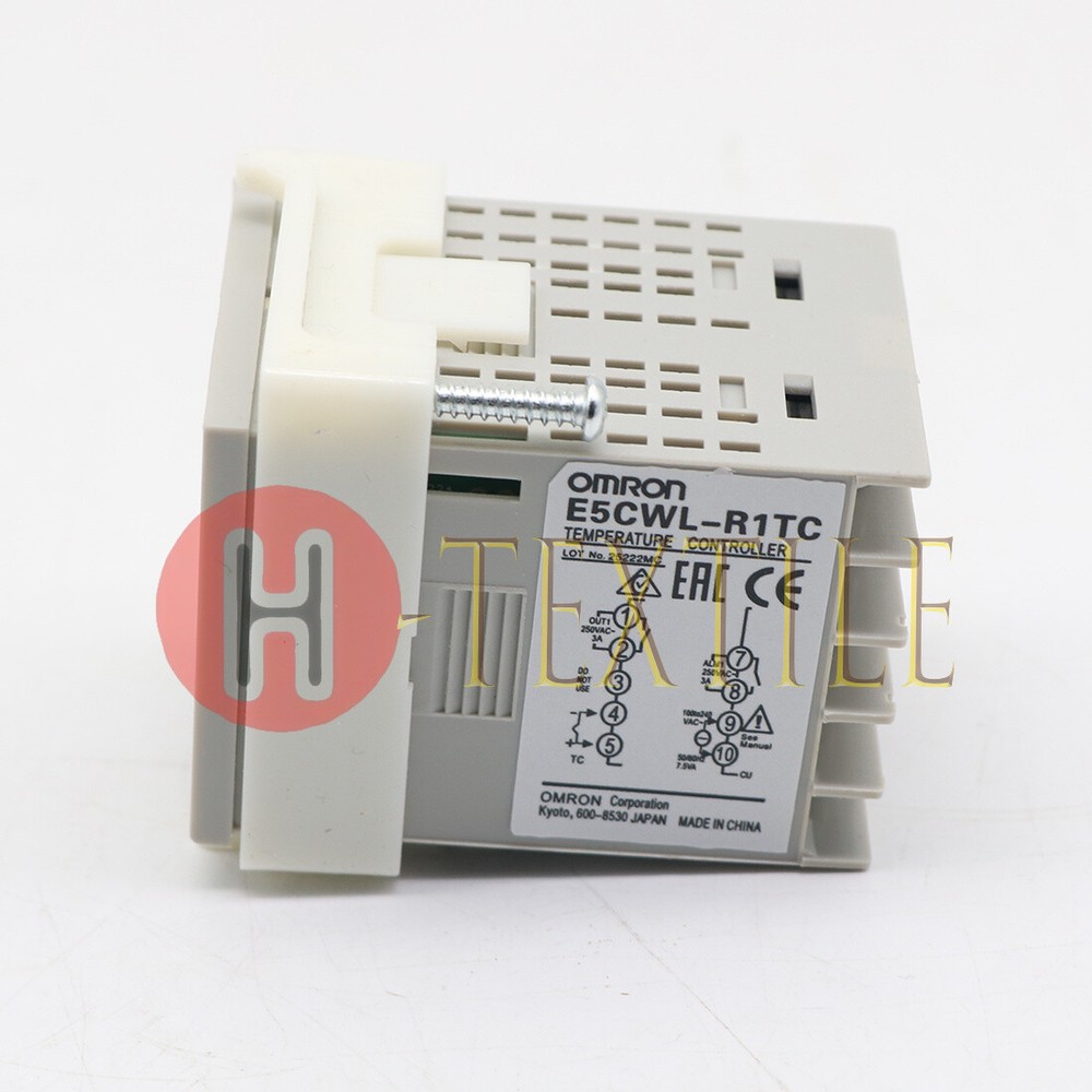 1PCS NEW Omron Temperature Controller E5CWL-R1TC 100-240VAC