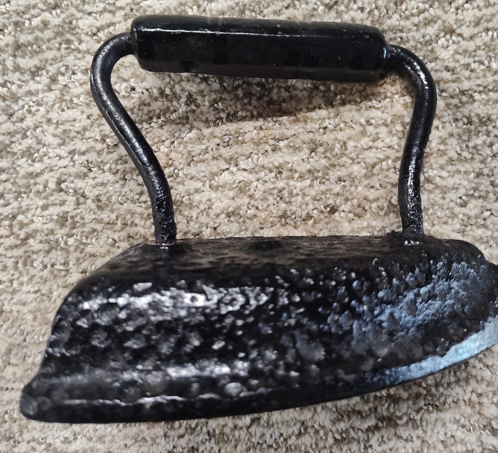 🗽VINTAGE IRON -NICE PIECE