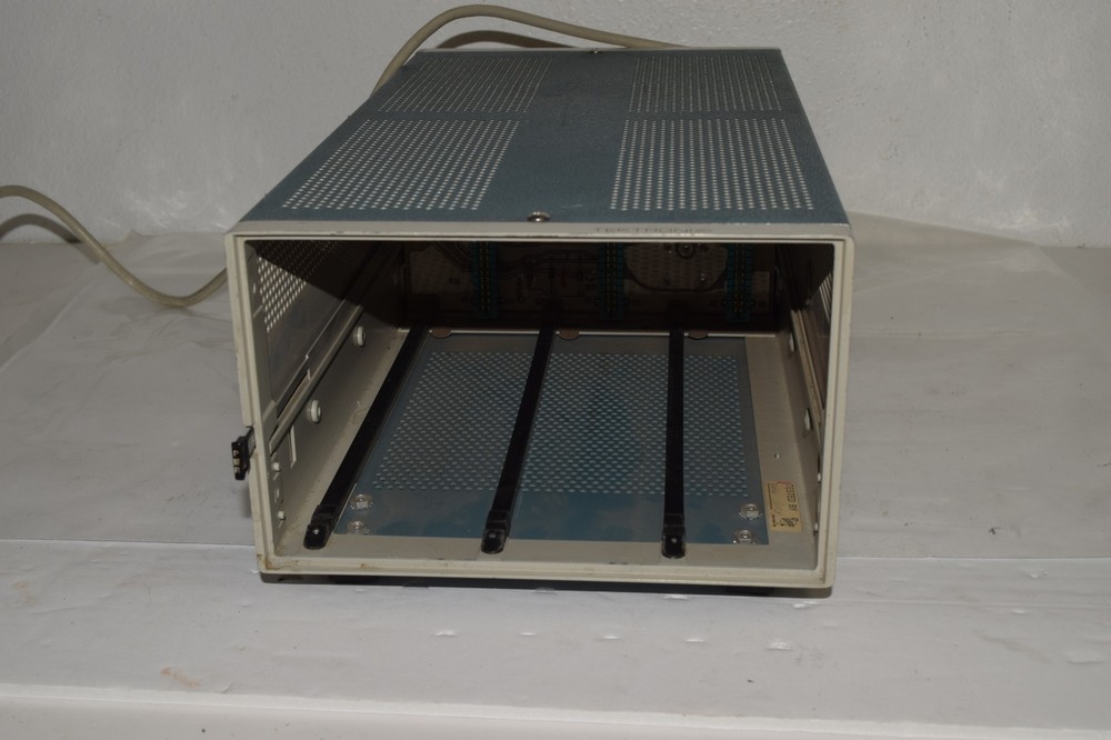 *TC*  TEKTRONIX TM503 POWER MODULE / MAINFRAME - PLUG INS   (DTG59)