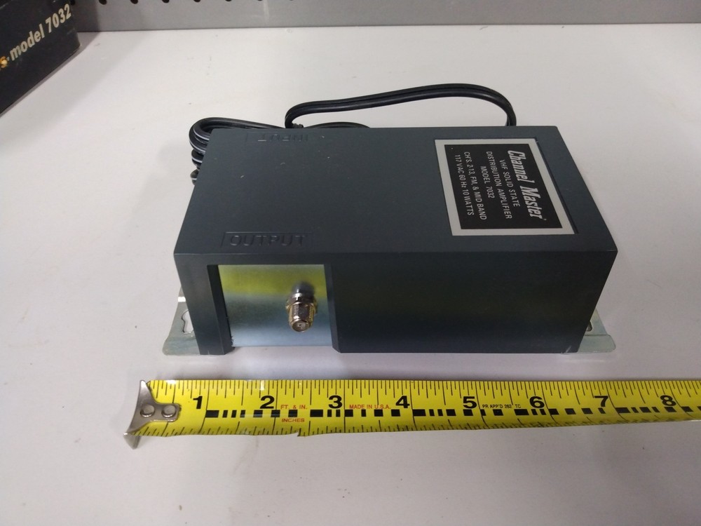 Vtg Channel Master MATV VHF Solid State Distribution Amplifier 30 dB Gain