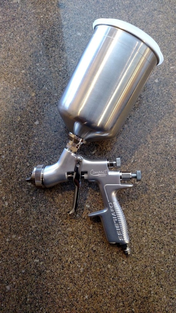 DEVILBISS COMPACT MANUAL GRAVITY FEED AIR SPRAY GUN (1.8MM)