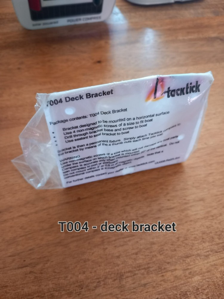 T004 - deck bracket for raymarine tacktick compass