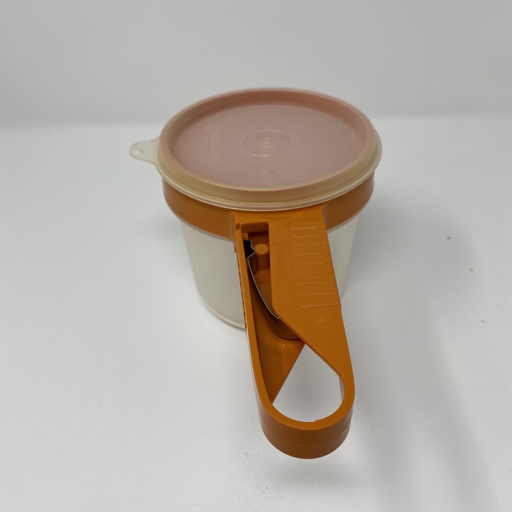 Tupperware VTG Sift It Hand Held Sifter orange
