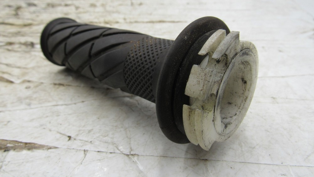 1997 YAMAHA YZF1000 THROTTLE CABLE TUBE GRIP