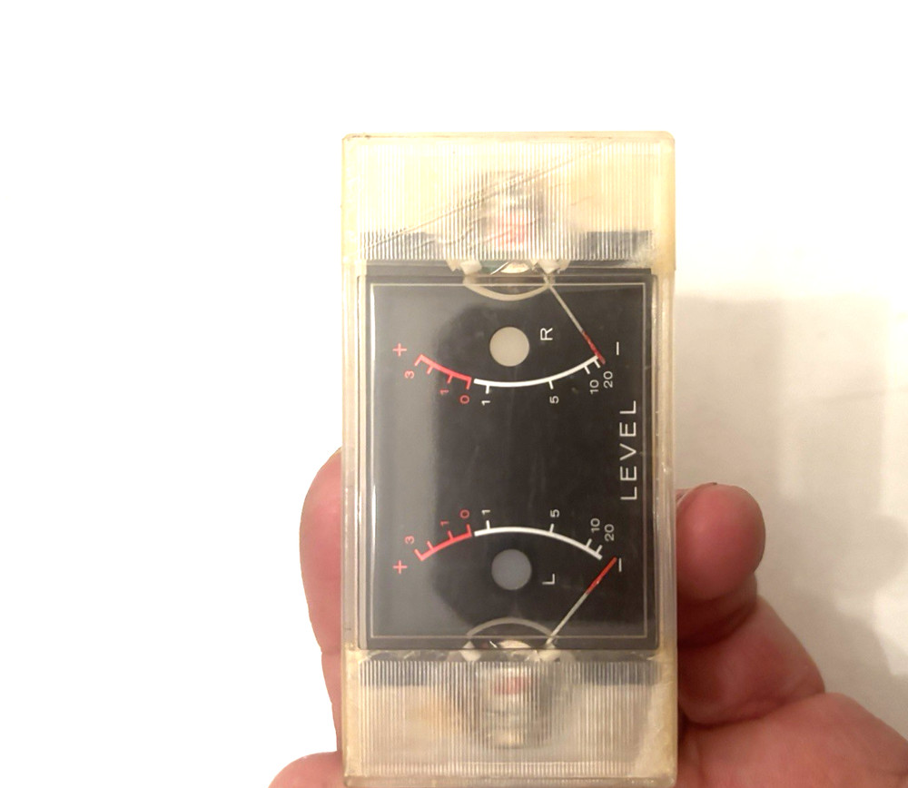 VINTAGE LEFT RIGHT LEVEL PANEL METER FROM CLOSED AUDIO SHOP - RECEIVER ?