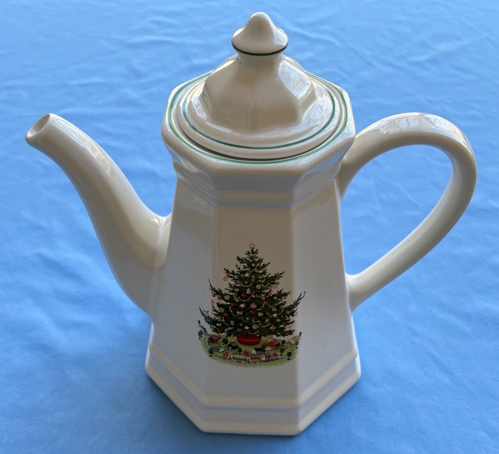 Pfaltzgraff Heritage Christmas Coffee Pot Server