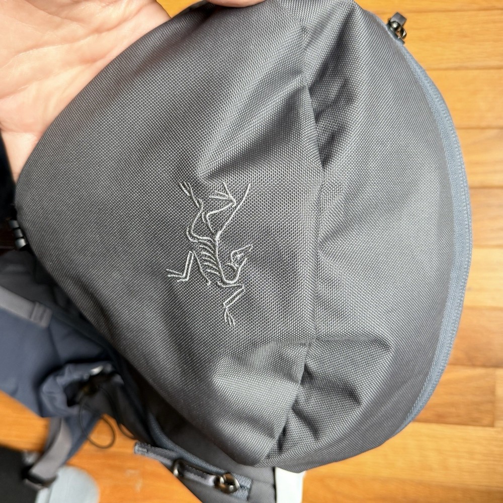 Arc’teryx Mantis 20 Backpack Gray Excellent Condition Lightly Used