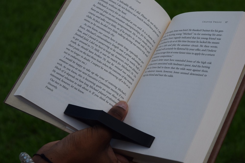 One-Handed Page Holder
