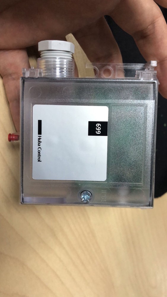 Huba Control pressure sensor transmitter 699.917026010