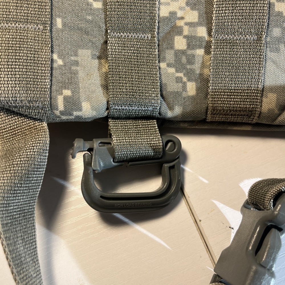 Molle II Hydration System Carrier WITH 100oz/3L Bladder ACU