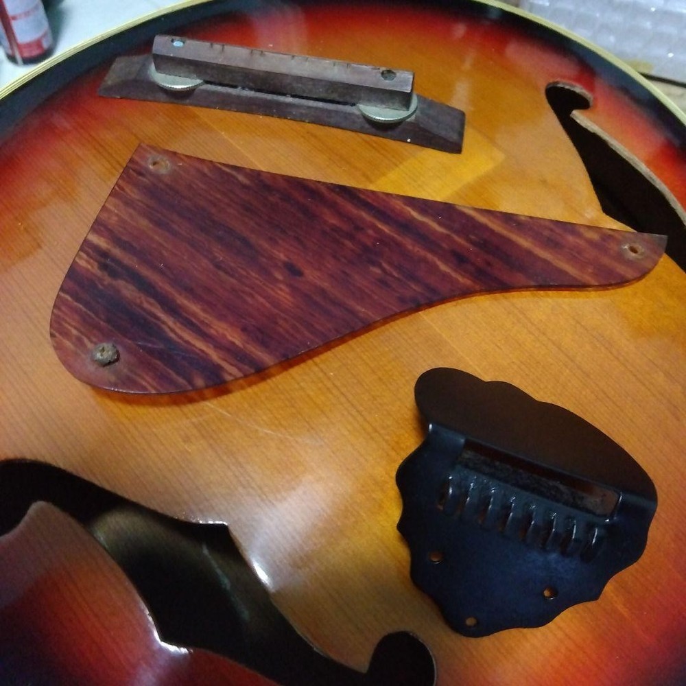sunburst mandolin body