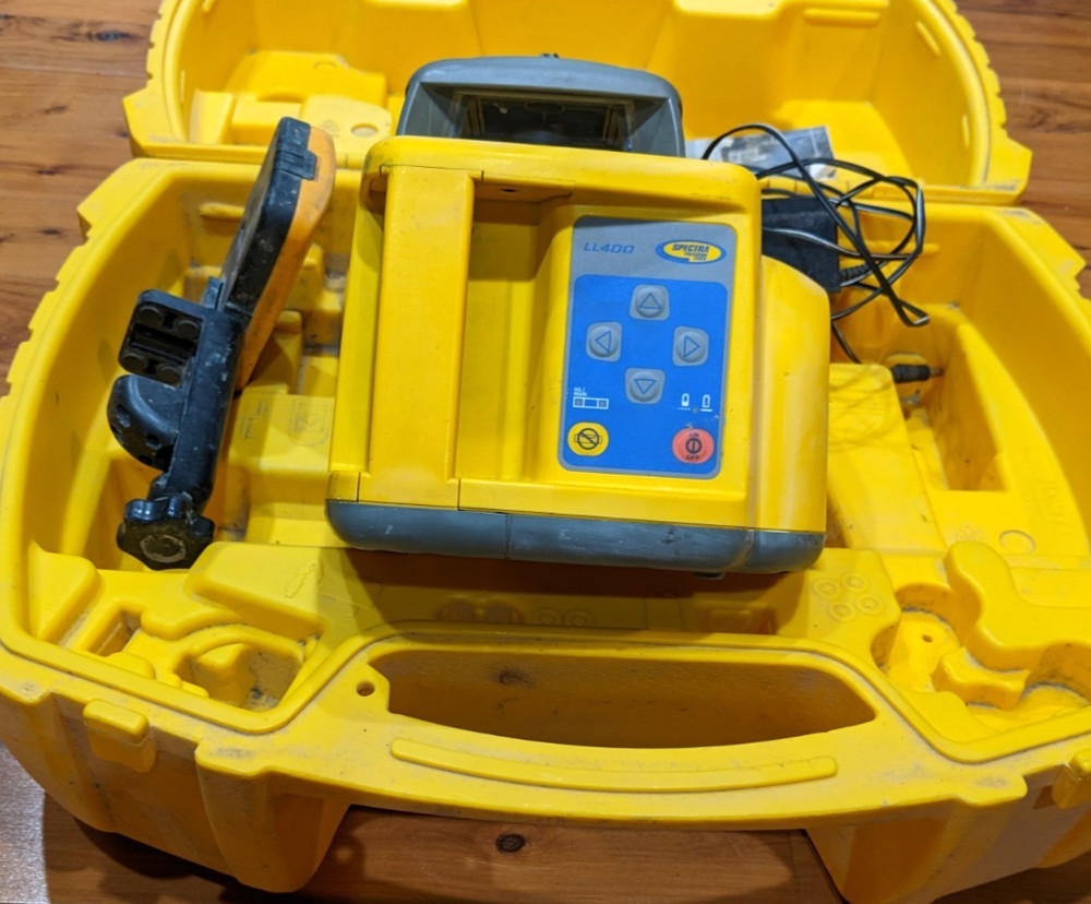 Spectra Precision Laser LL400 Used