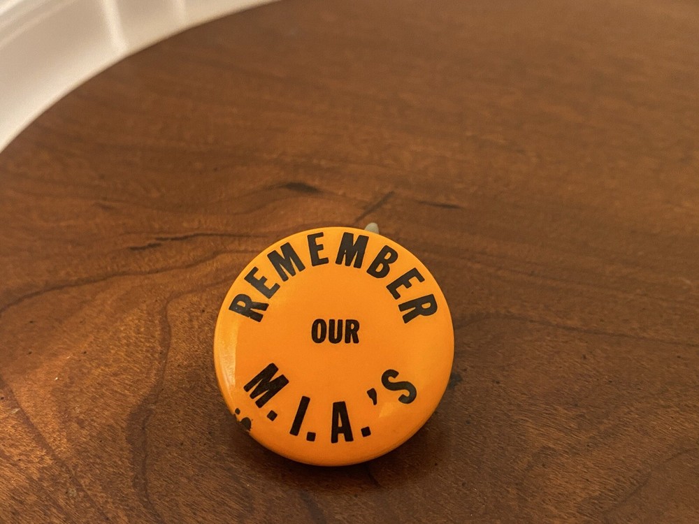 VTG MIA Missing Or Prisoner Pinback Pin Button G1