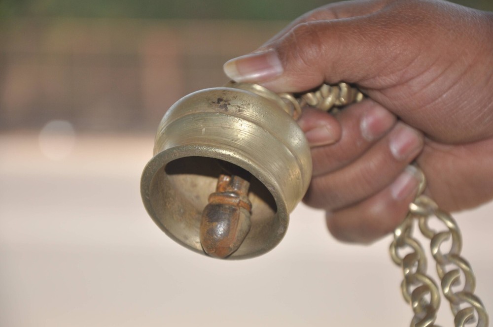Vintage Hanging Handcrafted Solid Heavy Cow Bell With Chain