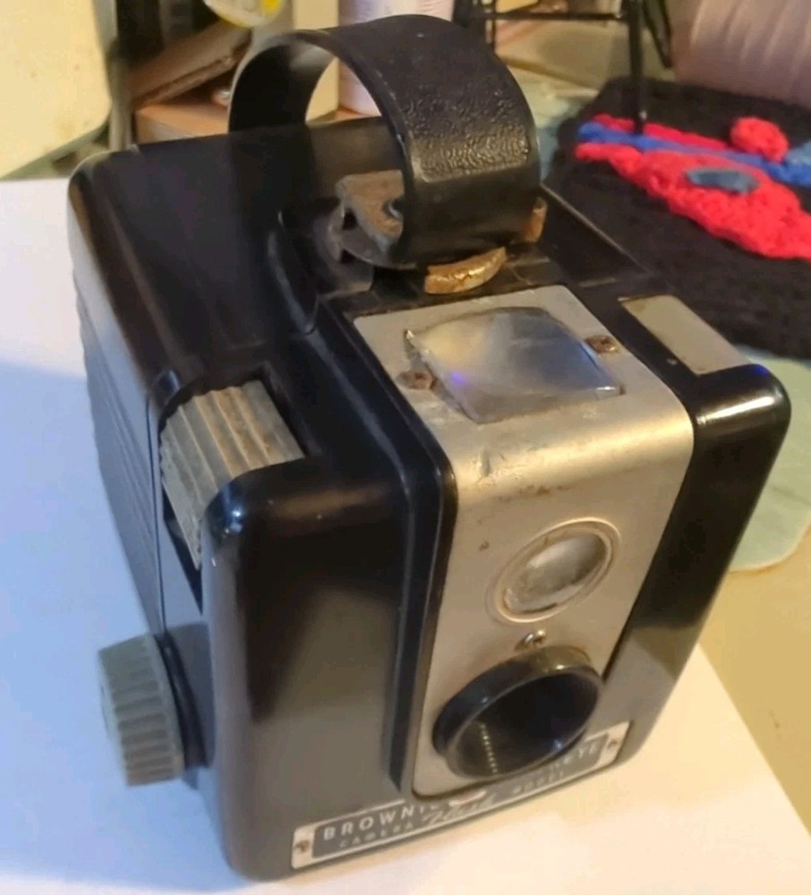 Vintage Kodak Brownie Hawkeye Camera Flash Model
