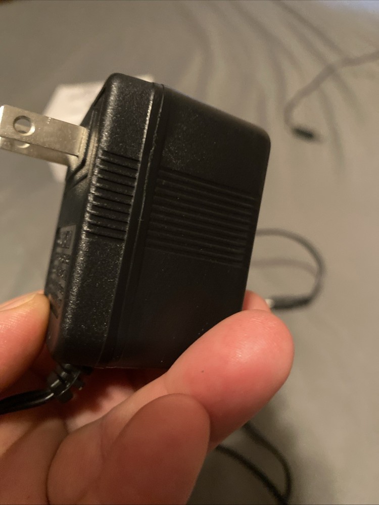 Electro-Harmonix US9.6DC-200 Pedal Power Supply