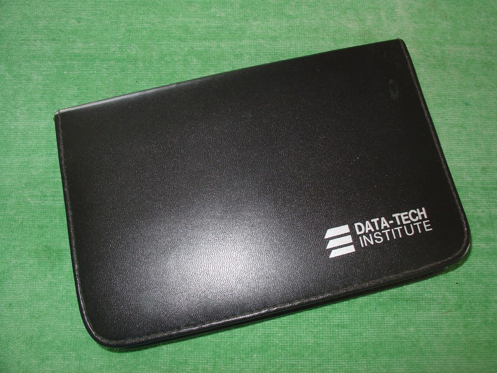 DATA-TECH INSTITUTE COMPUTER SERVICE TOOL KIT 10 PIECES IN ORIGINAL CASE