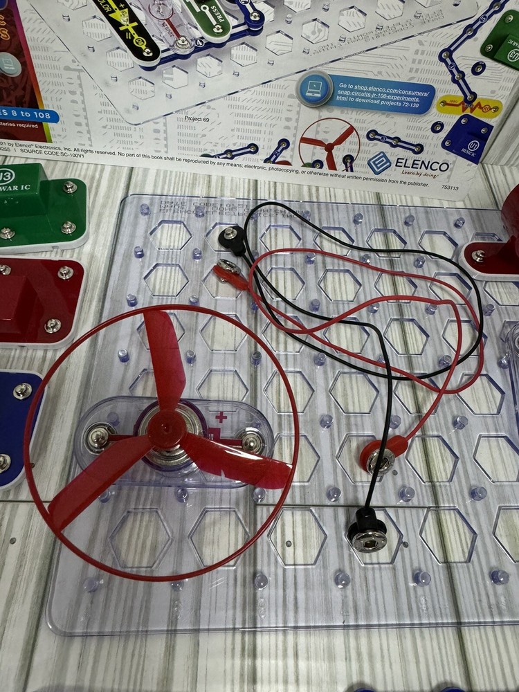 Snap Circuits Jr. Electronics Discovery Kit Elenco 2021 Learning Electronics