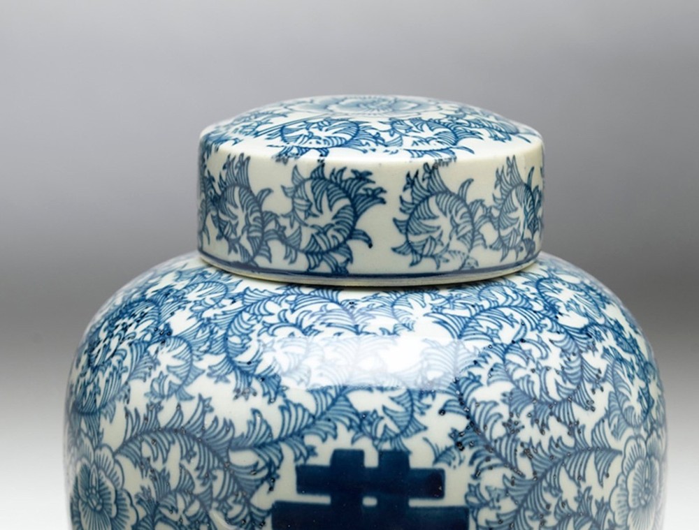 AA Importing 59747 9 Inch Blue & White Ginger Jar
