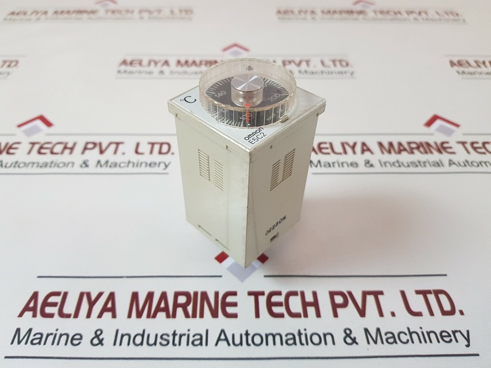 Omron e5c2-r20g temperature controller 100 to 200 °c