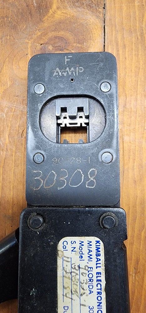 AMP 90328-1 HAND CRIMPING TOOL 22, 24-26
