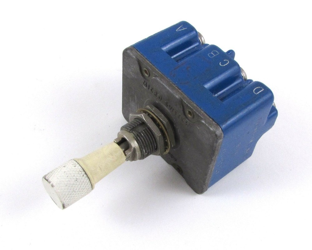 4TL53-12A Toggle Switch Round Actuator
