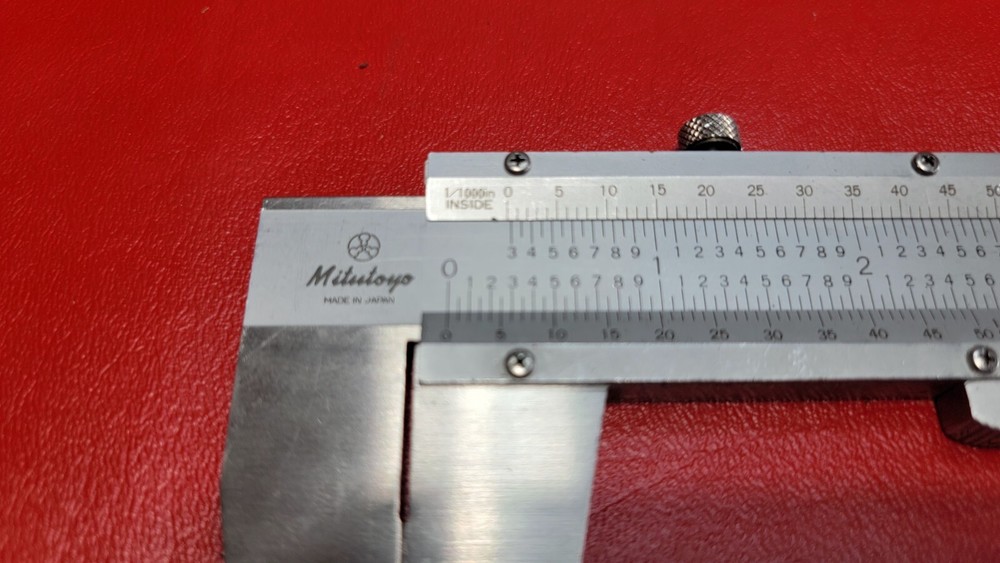 MITUTOYO 160-124 0"-12" VERNIER CALIPER (A33)
